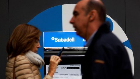 Imagen de una oficina del Banco Sabadell.