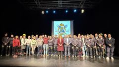 Asistentes al acto de homenaje a los bomberos de Narn, por la dcada tarnscurrida desde la creacin del servicio, ayer en el auditorio municipal