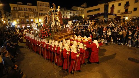 Procesin de La Pasin, de la Semana Santa de Viveiro, a su paso por la Praza Maior