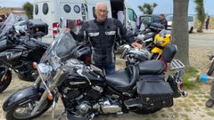 Ramn Rodrguez Silverio, de 87 aos, con su Yamaha en su ltima vuelta por Valdovio. 