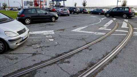 Carretera en mal estado en la zona de la rotonda del castillo de San Ant�n