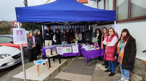 En Vedra se instal� un punto violeta en la jornada del 25N
