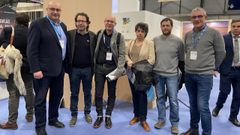 El diputado provincial de Turismo (tercero por la izquierda), y representantes municipales, en otra edici�n de Fitur