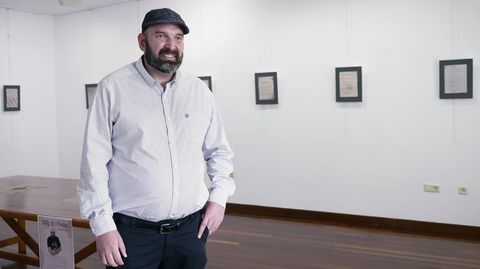 <span lang= gl >Catorce poemas de Brais Abu�n est�n expostos na casa de cultura de Noia</span>