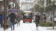 Los buses urbanos han vuelto al recinto amurallado