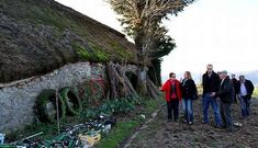 Los diputados socialistas Burgo y Gonz�lez Sant�n, con el alcalde de Cervantes, visitaron ayer O Piornedo.