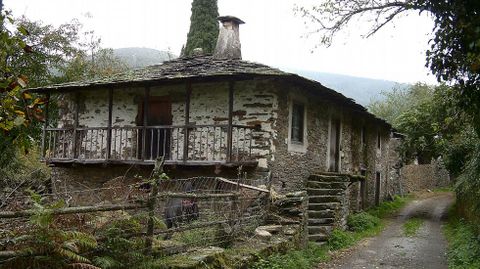 Arquitectura tradicional en la aldea de Barxas