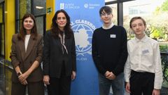 Lois Queijeiro y Omar Badriev, ganadores de la final de oratoria en ingl�s Global Classroom