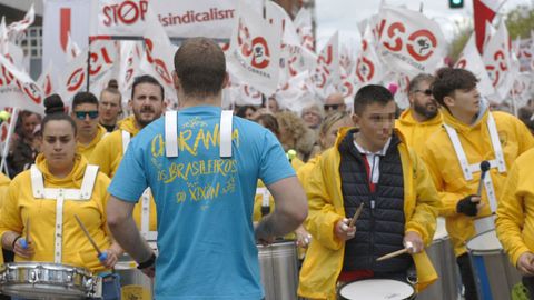 Varios centenares de personas, ms de 2.500 segn los organizadores, han participado este mircoles en la manifestacin del Primero de Mayo, Da Internacional del Trabajo, convocada por la direccin confederal de la Unin Sindical Obrera en Gijn 