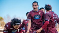 Compa celebrando uno de los cuatro goles anotados al Talavera