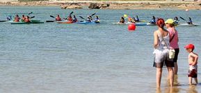 La regata de promoci�n de A Illa de Arousa reuni� a cerca de 400 j�venes palistas.