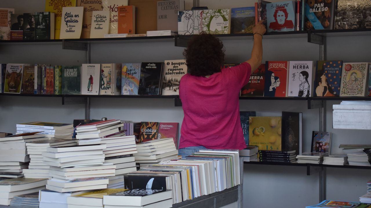 La Feria del Libro vuelve a florecer en los jardines de Méndez Núñez