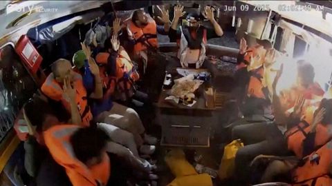 Israel intercepta un barco de La Flotilla de La Libertad cargado con ayuda humanitaria
