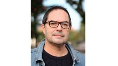 Gonzalo Barre�ada ganador del 43� Premio Xosefa Xovellanos de novela en asturiano con 'El viaxe del cacique'