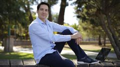 Con 36 aos, Mauro Fernndez dirige su empresa de soluciones digitales desde Oleiros y visita Madrid peridicamente.