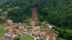 Desalojado el pueblo de La Cortina por un argayu de grandes dimensiones