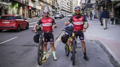 Los integrantes de Pedales Solidarios a su llegada a Ourense