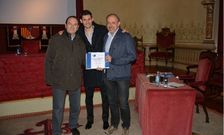 Horacio Garc�a, en el centro, entre los dos directores de sus tesis, Augusto P�rez Alberti y Alfredo Ollero.