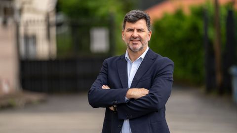 El gallego Nicols Gonzlez Casares,  nmero 11 de la candidatura del PSOE