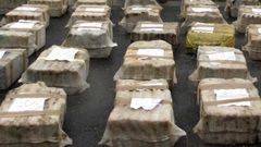 Foto de archivo de varios fardos de coca�na incautados por la Polic�a Nacional
