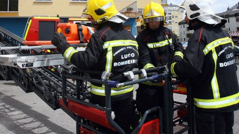 Foto de archivo de una intervenci�n de los bomberos en Foz