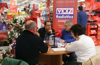 Imagen de Eroski en Ribadeo donde cada lunes Radio Voz A Mari�a celebra un interesante debate. 