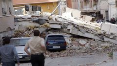 Escombros de un edificio tras el sismo de Lorca