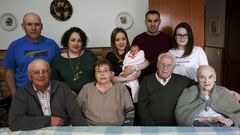 Cinco generaciones bajo el mismo techo en Ares