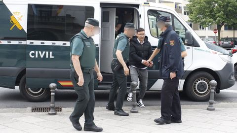 Entrada en la Audiencia de Lugo de José Valencia, detenido por el asesinato de Cristina Cabo