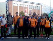 Corredores del Atletismo A Estrada y de la Escola de Deza participantes en la prueba de Ourense.