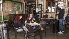 Un bar en el casco hist�rico de Cuenca, donde la hosteler�a ha reabierto
