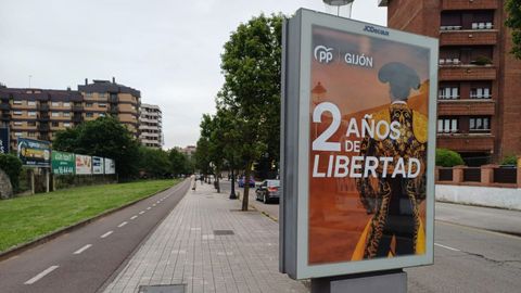 Cartel del PP en Gijón