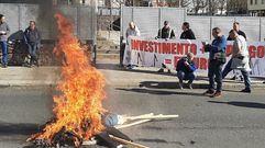 Los trabajadores se concentraron delante de la sede de la Agencia Tributaria