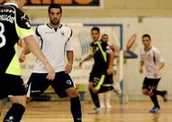 Los ferrolanos sufrieron ante un duro rival. 