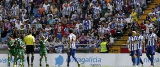 Jota celebra alborozado el gol del empate del Eibar en una acci�n de estrategia que ridiculiz� a la defensa deportivista.