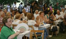 Cerca de un millar de mayores confraternizan hoy en A Goleta. 