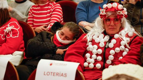 Las puertas del Teatro Real abrieron, para los madrugadores, a eso de las siete y media de la ma&ntilde;ana. 
