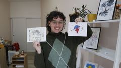 Eva Gonz�lez con algunas de sus creaciones en la tienda-taller