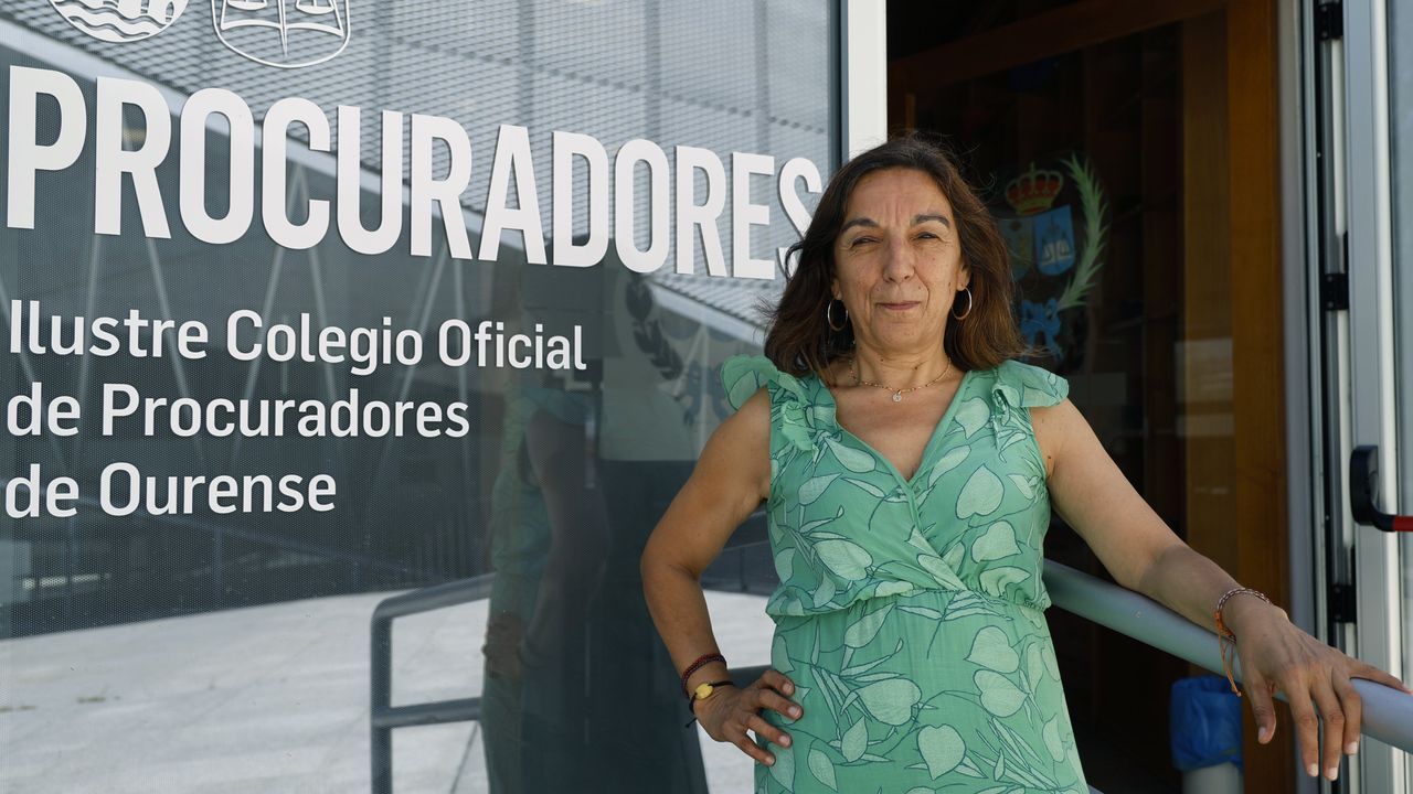 Ana María López, decana de los procuradores de Ourense: «Con 350 euros al mes que nos queda de pensión de la Mutualidad, no se puede vivir»