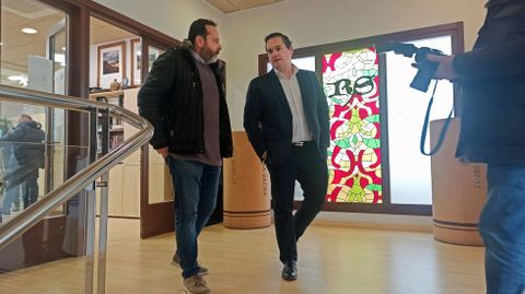 Lombard�a, a la izquierda, con Cabarcos tras su nombramiento