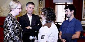 Bourke (izquierda) pronunci� una conferencia del ciclo dedicado a la Guerra Mundial. 