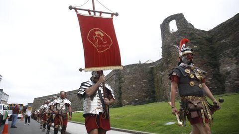 As fueron los desfiles del primer da de Arde Lucus