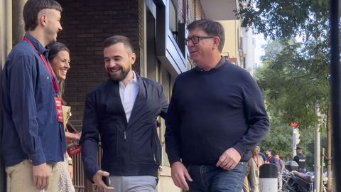 Francisco Salazar, a la derecha, haba sido designado como adjunto a la secretara de organizacin del PSOE y renunci tras las acusaciones de acoso sexual.  