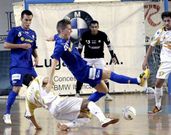 �lex Diz recibe una entrada en el duelo ante el Marfil.