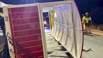 Imagen del tren tur�stico volcado en C�rtama.