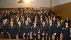 Los agentes condecorados en Santiago con la medalla al mrito policial, durante el acto de los ngeles Custodios