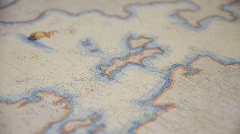 R�a de Arousa, en una carta n�utica ilustrada por Urbano Lugr�s y adquirida por el Museo Mass� de Bueu