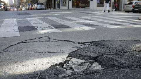 Asfalto en mal estado en Federico Tapia