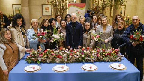 Las floristas de la provincia de Ourense muestran el trabajo que realizaron en un curso.