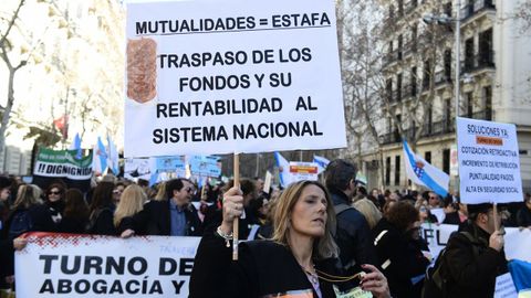 Los abogados se manifestaron en Madrid en febrero (en la foto) y este sbado volvern a hacerlo.